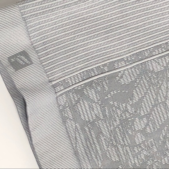 Fabletics RacerBack Gray Floral Pattern Tank - Picture 3 of 6